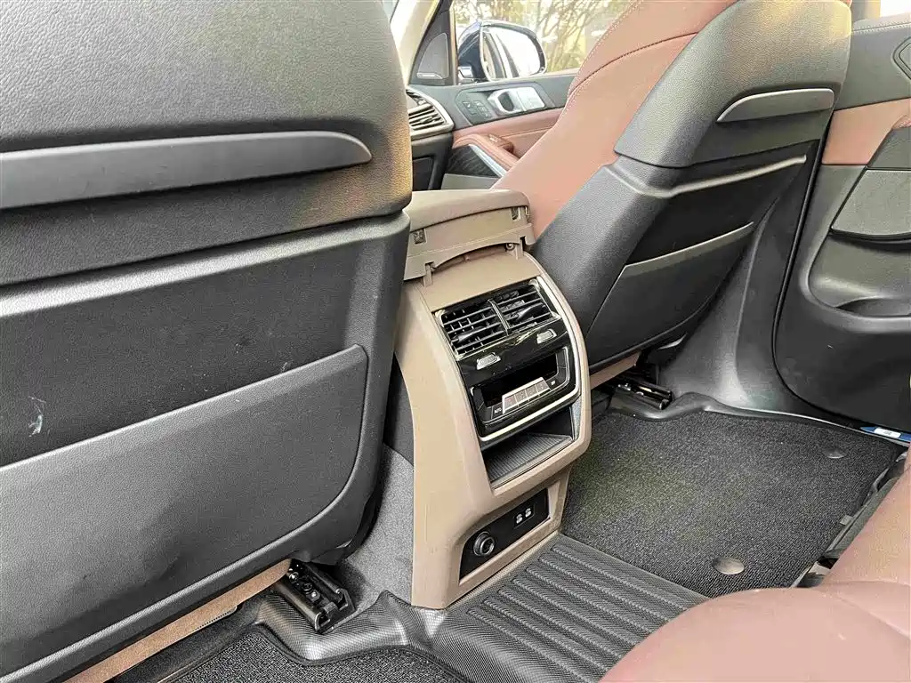 BMW X7 — миниатюра 4