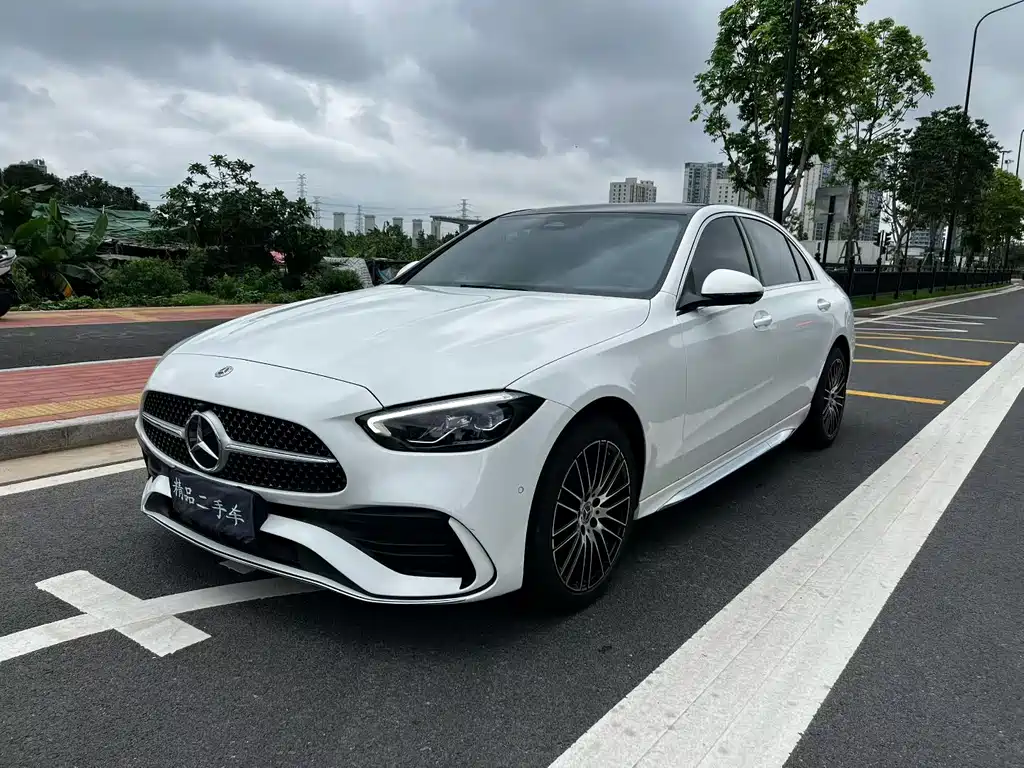 Mercedes-Benz C-Class 2024