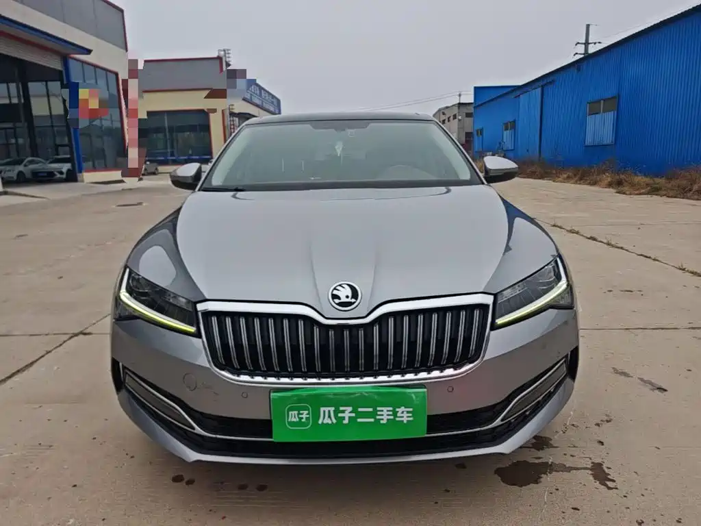 Skoda Superb — миниатюра 3