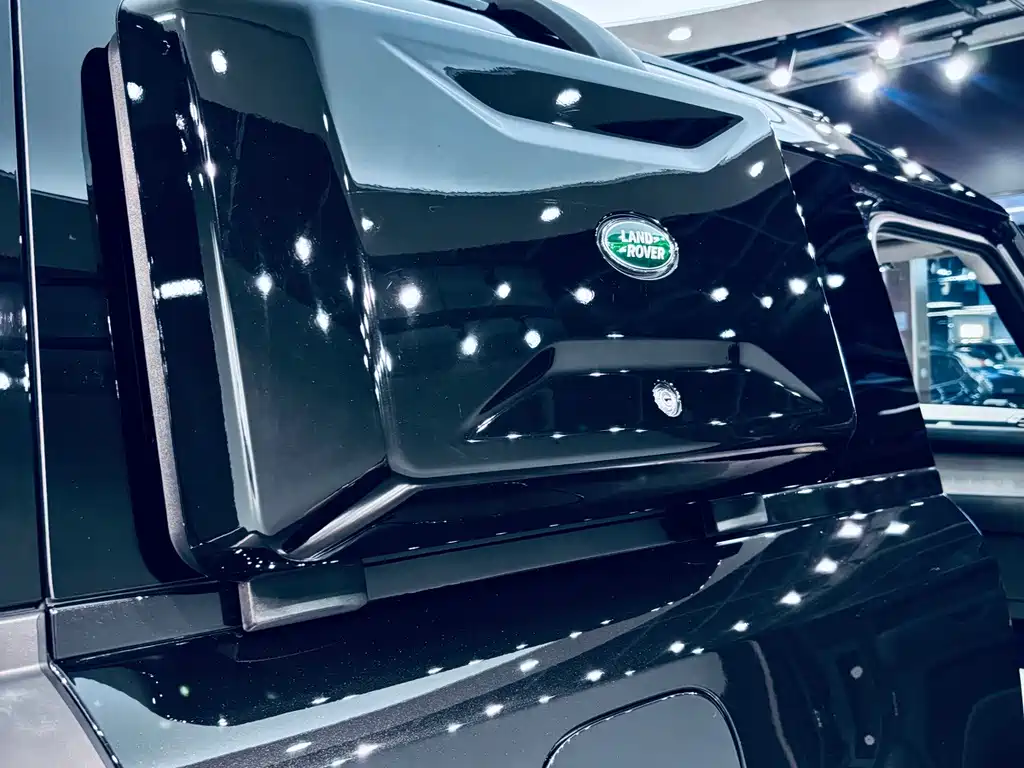 Land Rover Defender — миниатюра 12
