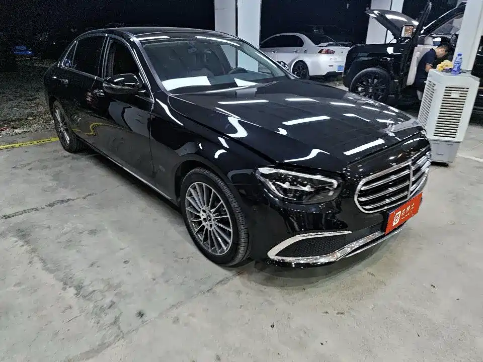 Mercedes-Benz E-Class — миниатюра 6