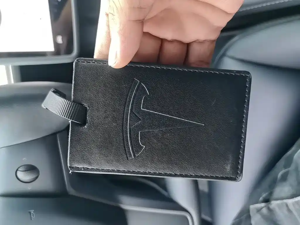 Tesla Model 3 — миниатюра 9