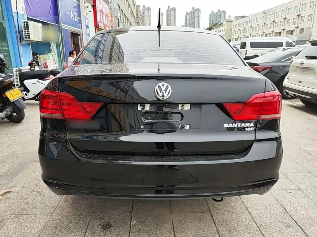 Volkswagen Santana — миниатюра 6