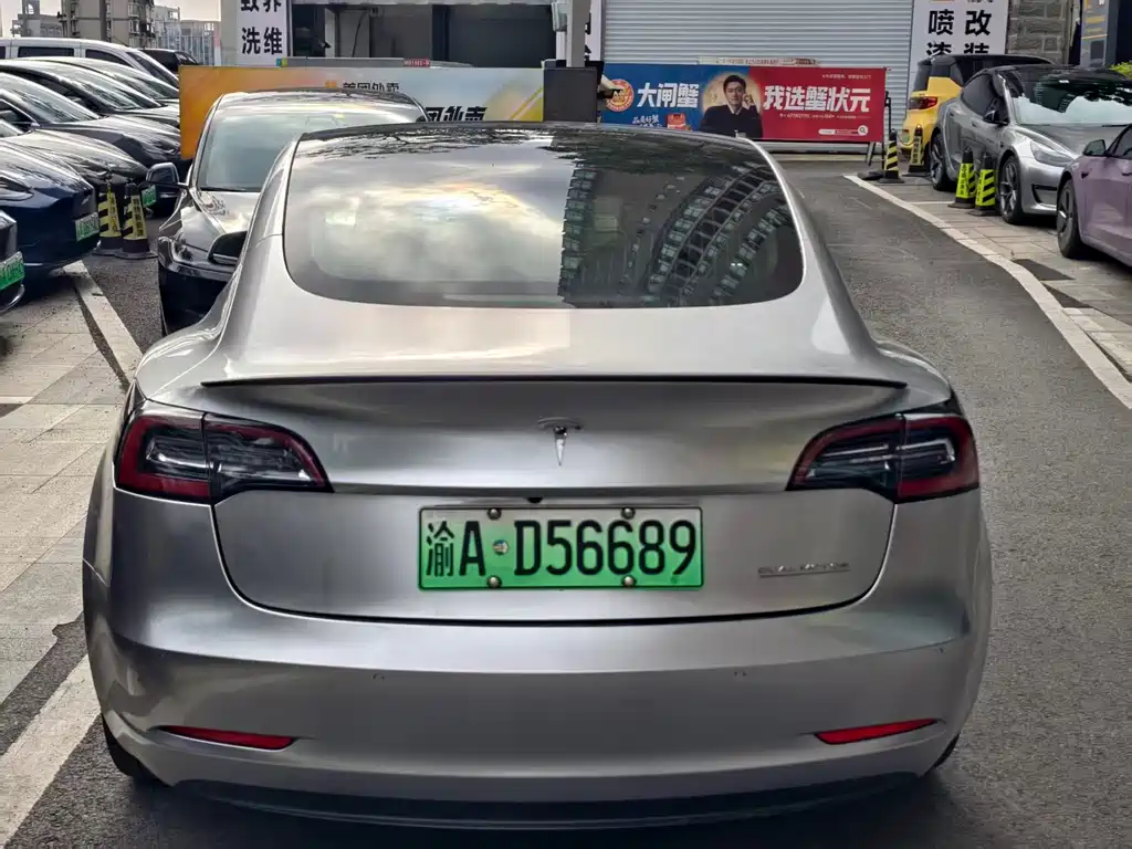 Tesla Model 3 — миниатюра 4