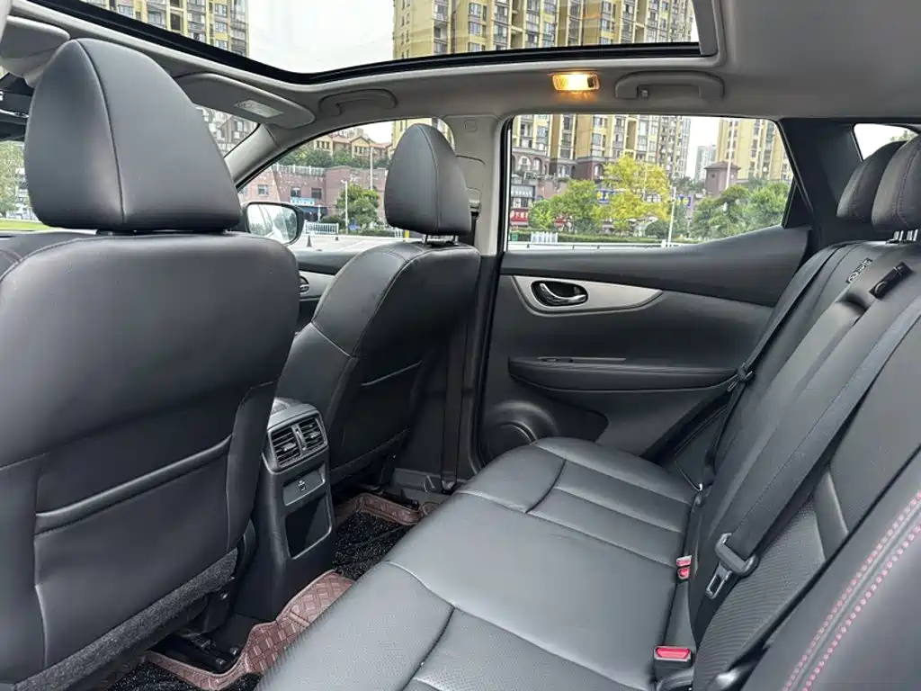 Nissan Qashqai — миниатюра 14