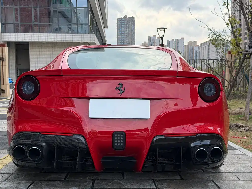 Ferrari F12berlinetta 2013 6.3L