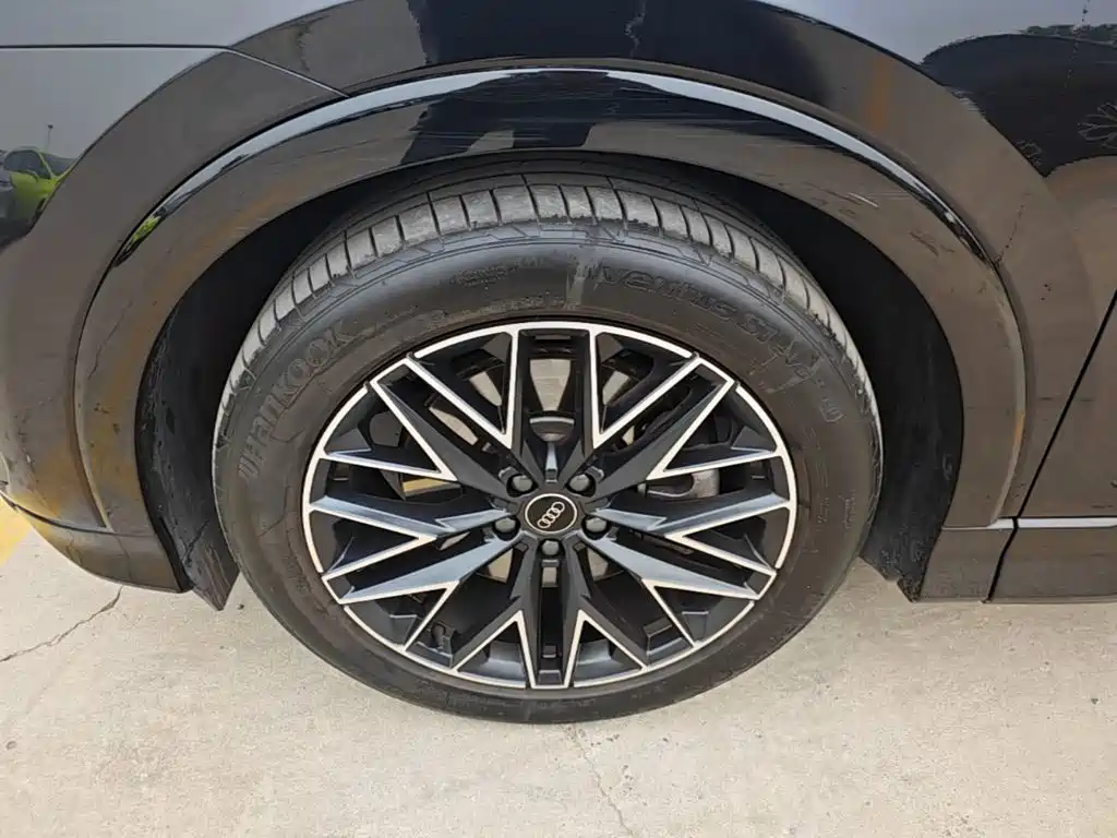 Audi Q5 e-tron — миниатюра 23