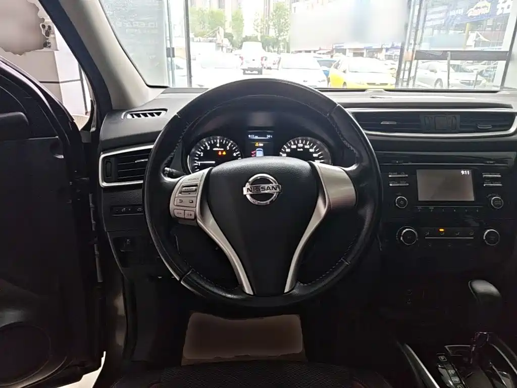 Nissan Qashqai — миниатюра 11