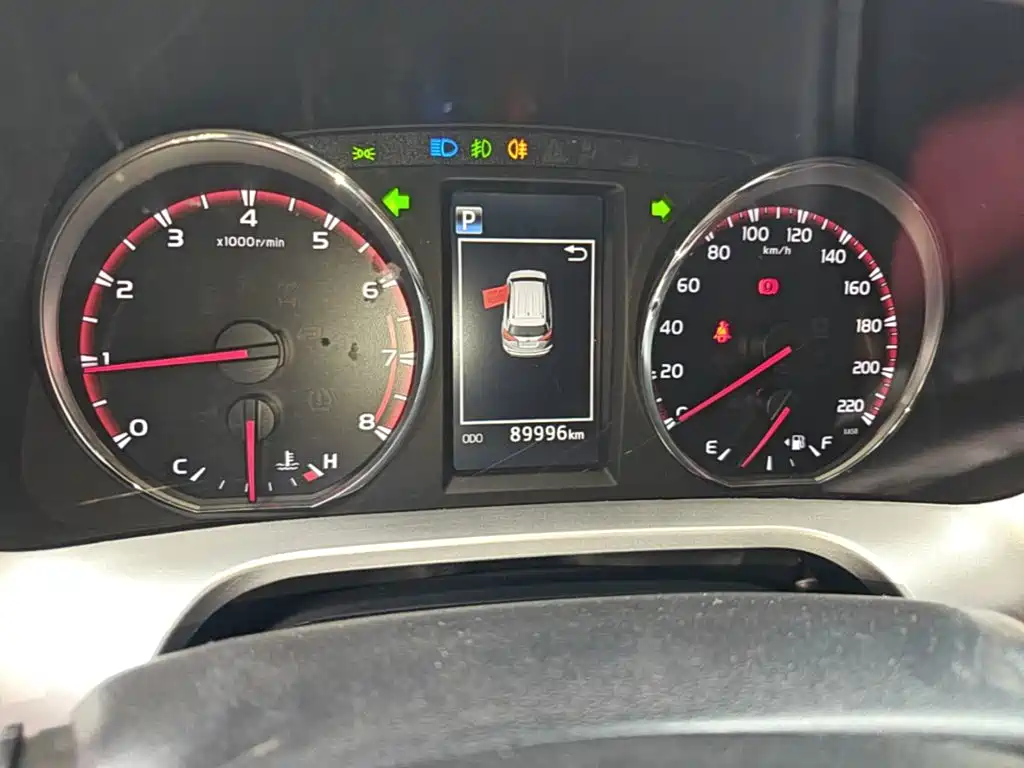 Toyota RAV4 — миниатюра 12