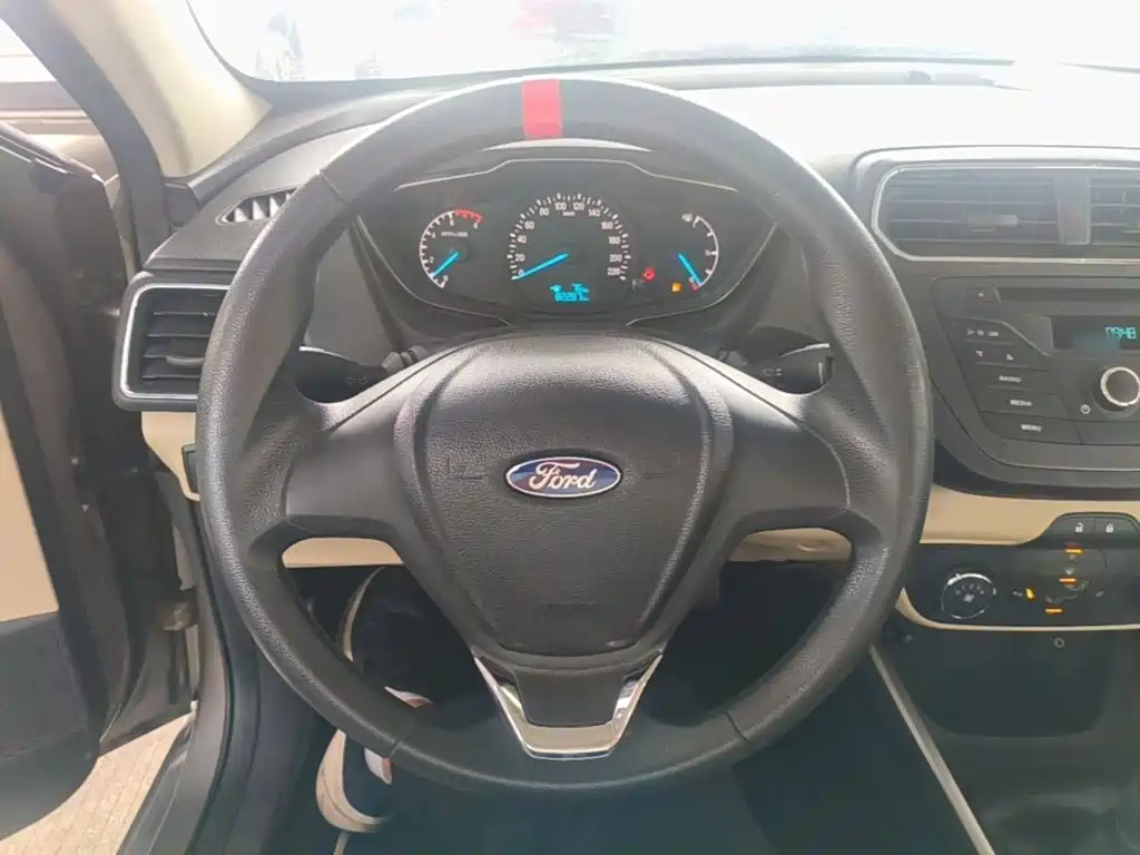 Ford Escort — миниатюра 11