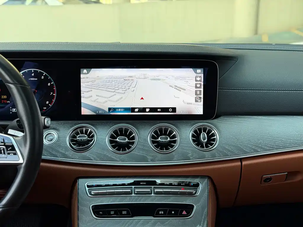 Mercedes-Benz CLS — миниатюра 12