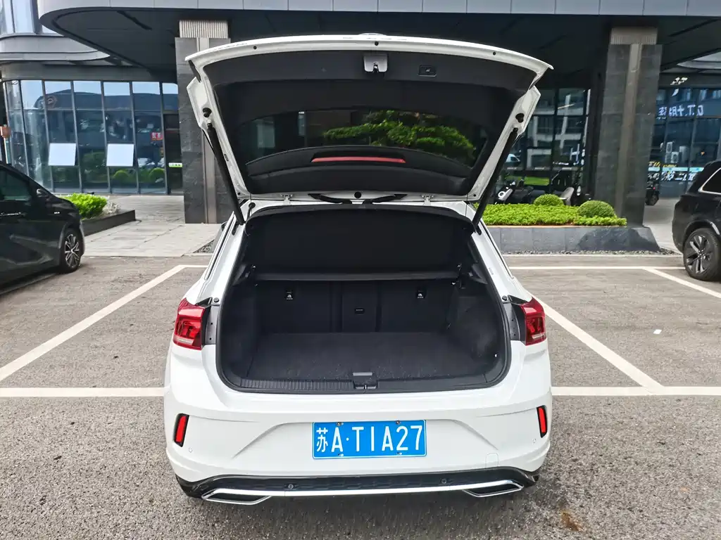 Volkswagen T-Roc — миниатюра 14