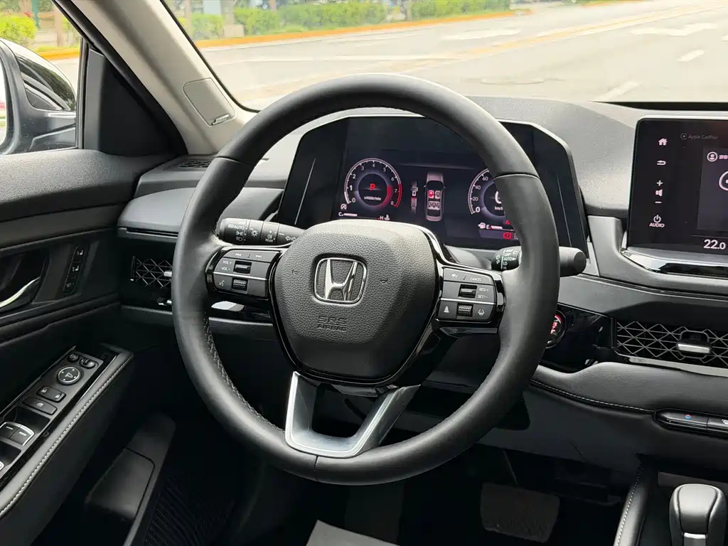 Honda Accord — миниатюра 8