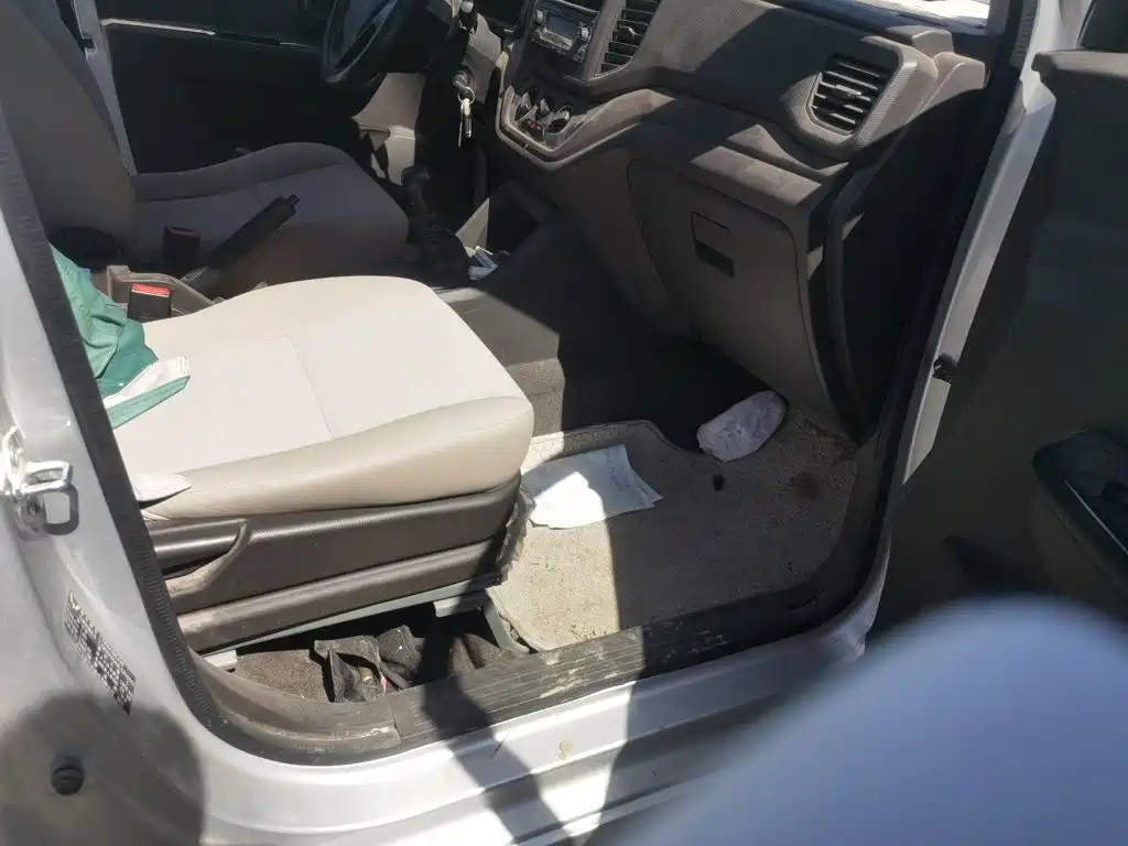 Wuling Hongguang V — миниатюра 18