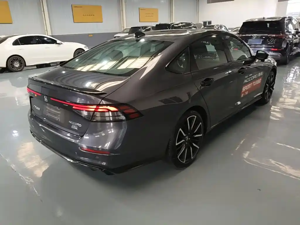 Honda Accord — миниатюра 7