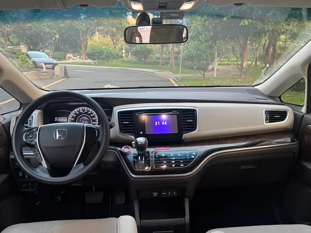 Honda Odyssey — миниатюра 9