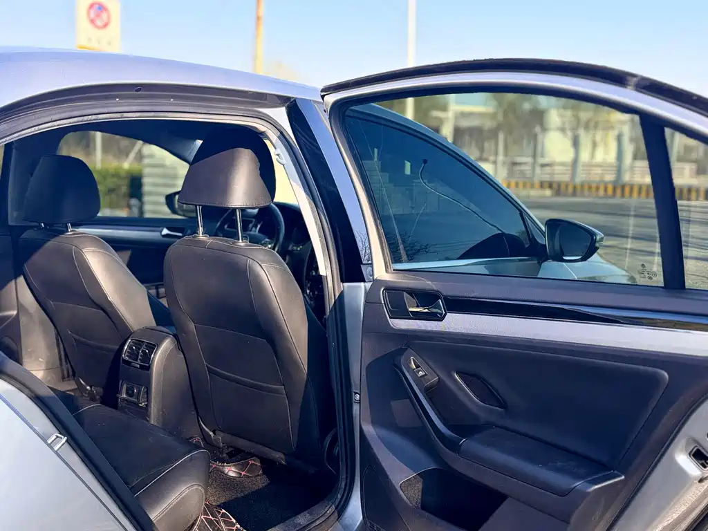 Volkswagen Sagitar — миниатюра 18