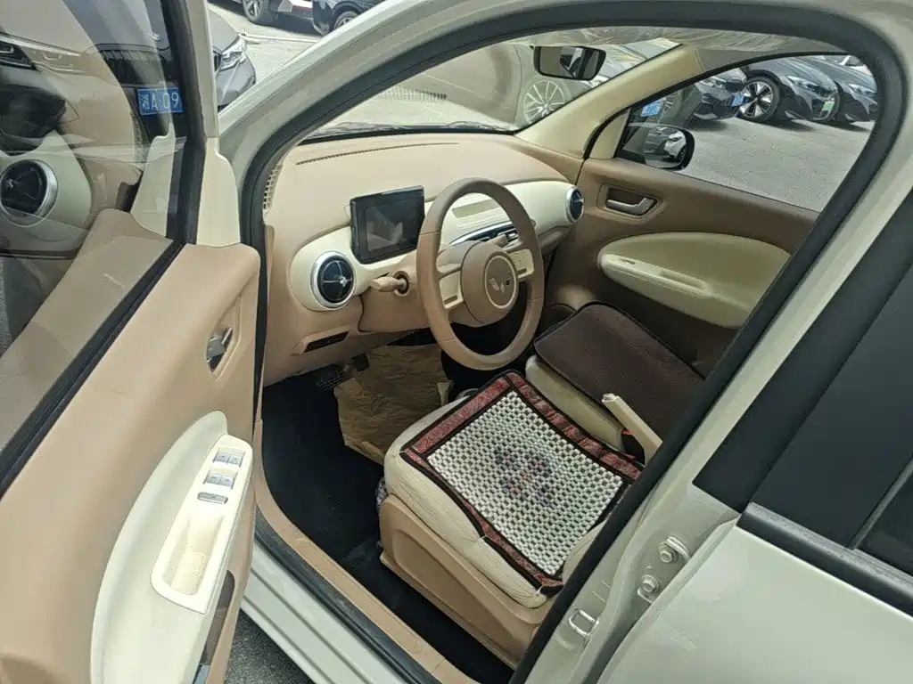 Wuling MINIEV — миниатюра 16