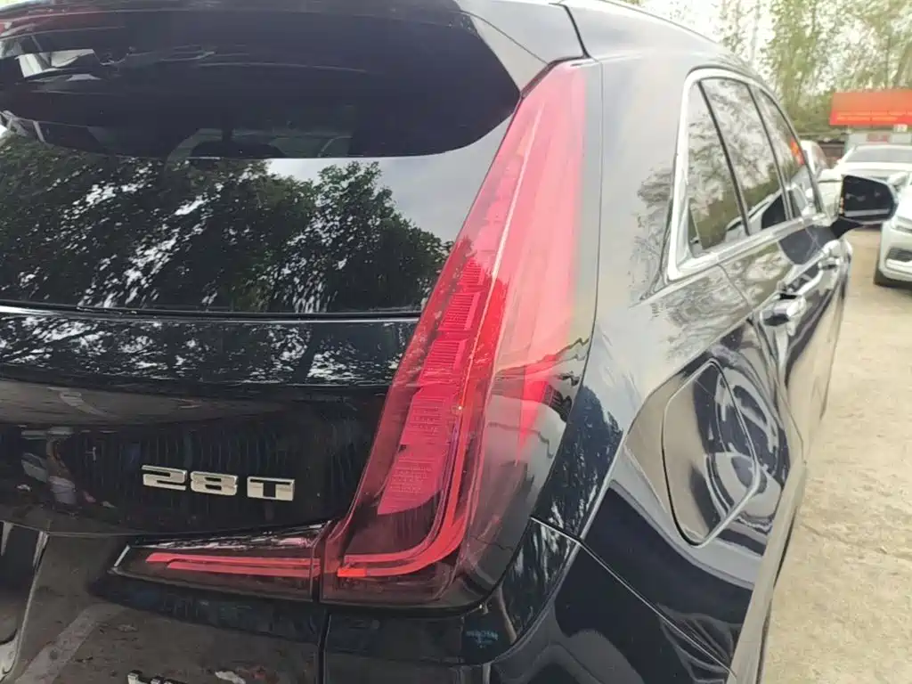 Cadillac XT4 — миниатюра 8
