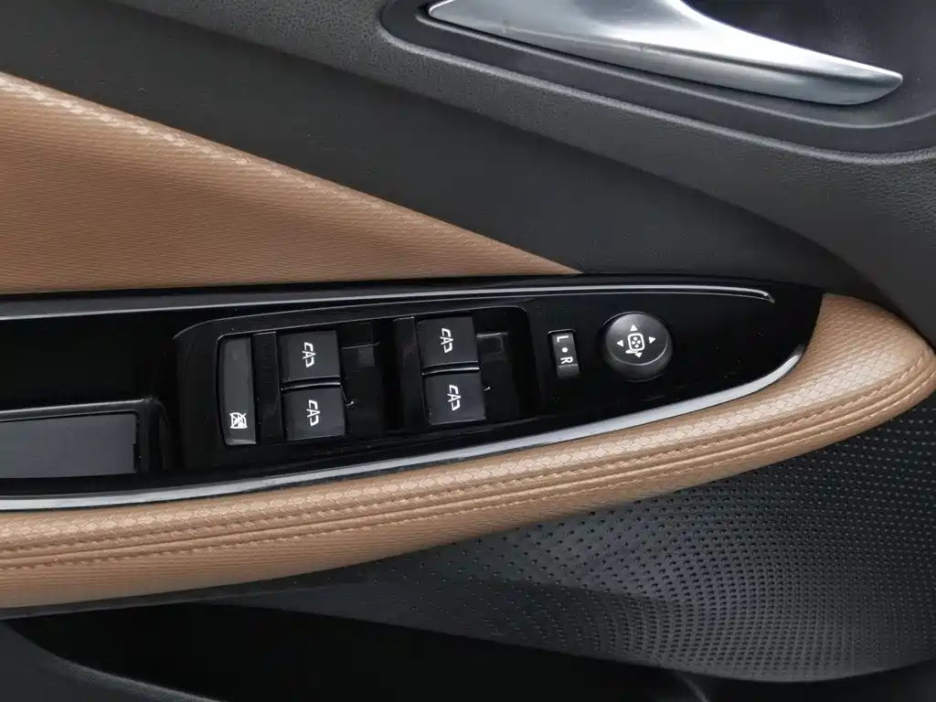 Buick Verano — миниатюра 9