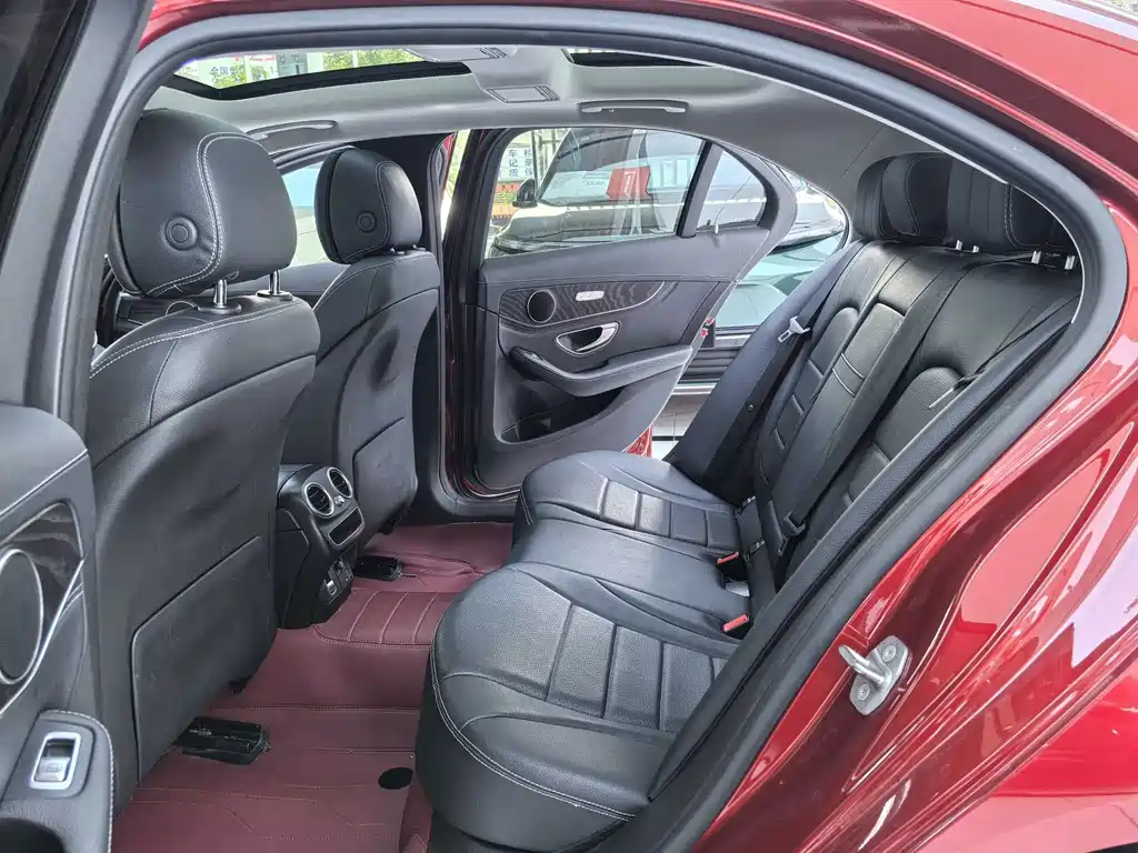 Mercedes-Benz C-Class — миниатюра 10
