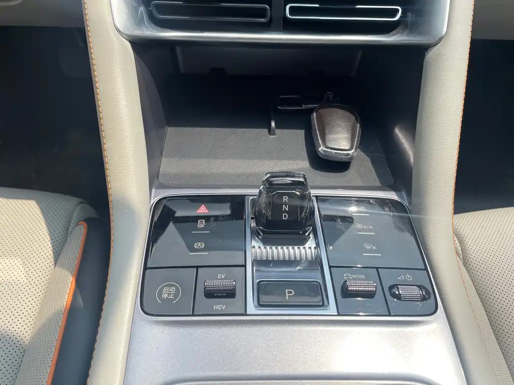 BYD PLUS New Energy — миниатюра 16