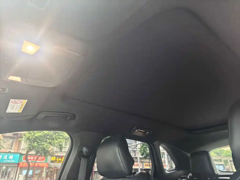 Lincoln MKC — миниатюра 7