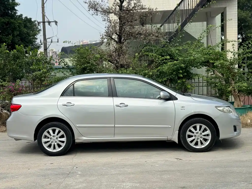 Toyota Corolla — миниатюра 5