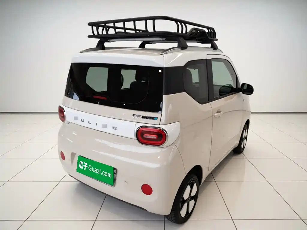 Wuling MINIEV — миниатюра 4