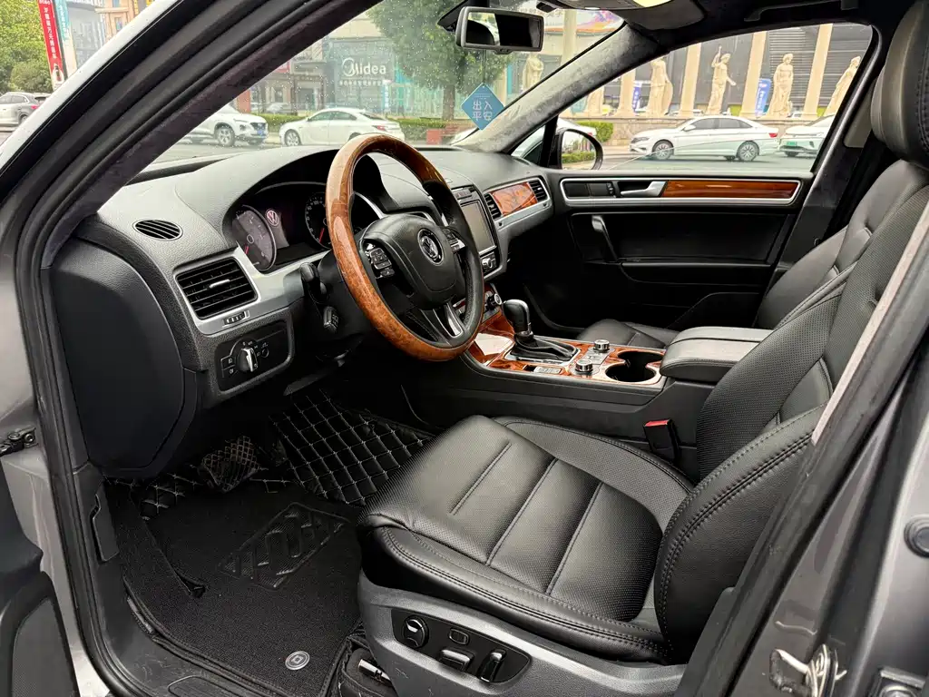 Volkswagen Touareg — миниатюра 5