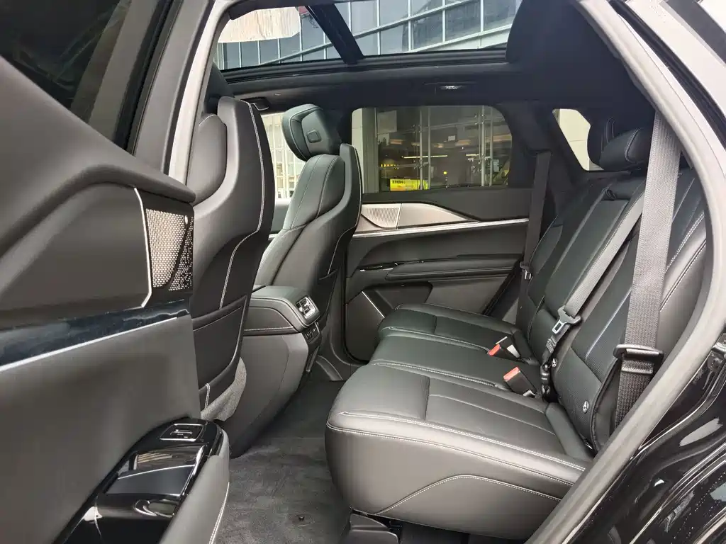Cadillac XT5 — миниатюра 10