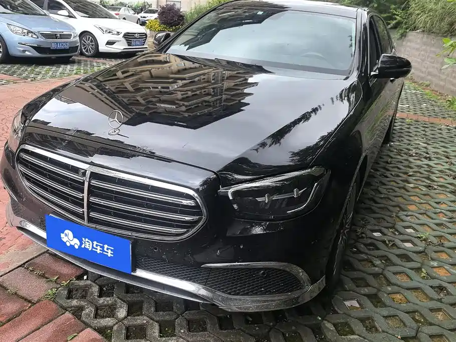 Mercedes-Benz E-Class 2022