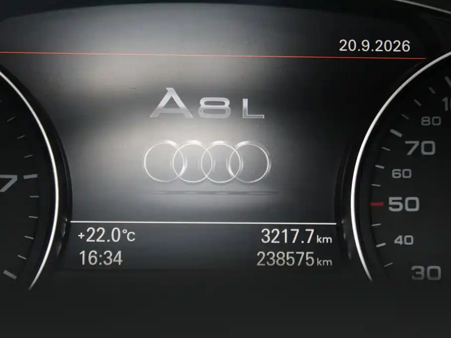 Audi A8 — миниатюра 11