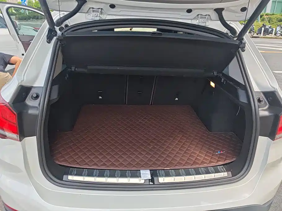 BMW X1 New Energy — миниатюра 4