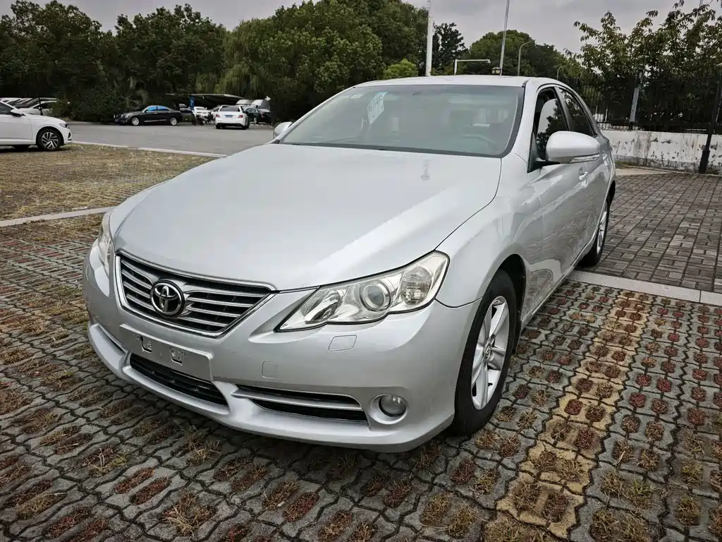Toyota Reiz