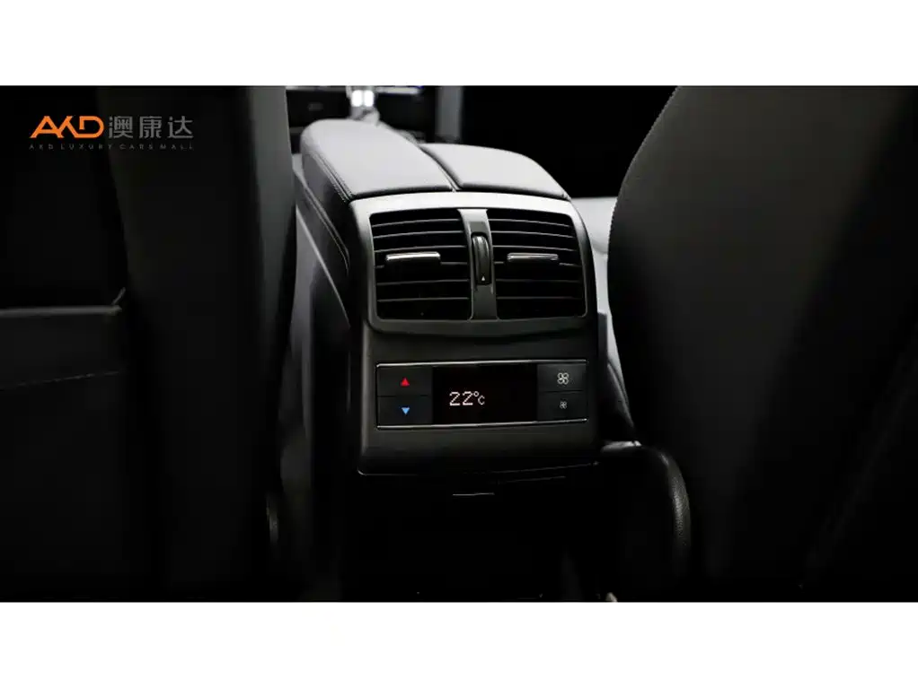 Mercedes-Benz E-Class — миниатюра 9