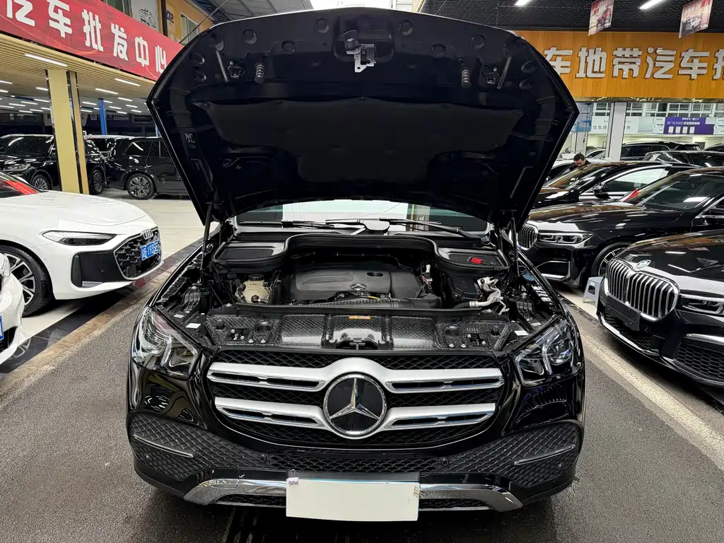 Mercedes-Benz GLE (Import) — миниатюра 30