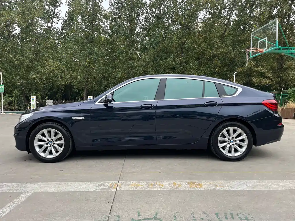 BMW 5 Series GT — миниатюра 13