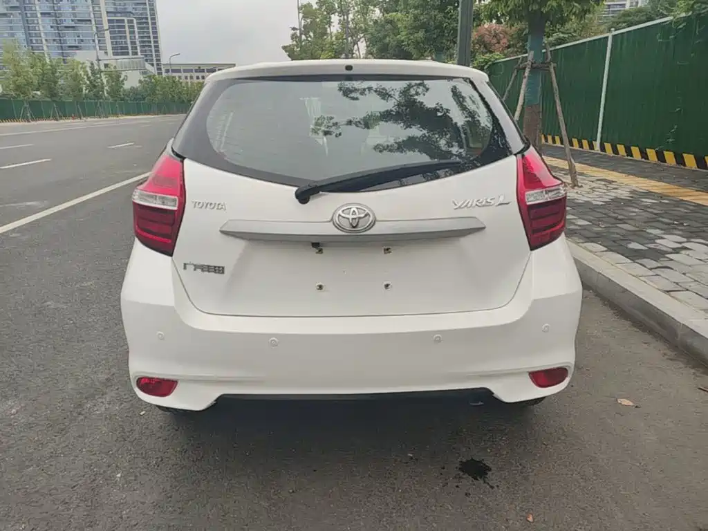 Toyota Yaris L — миниатюра 6