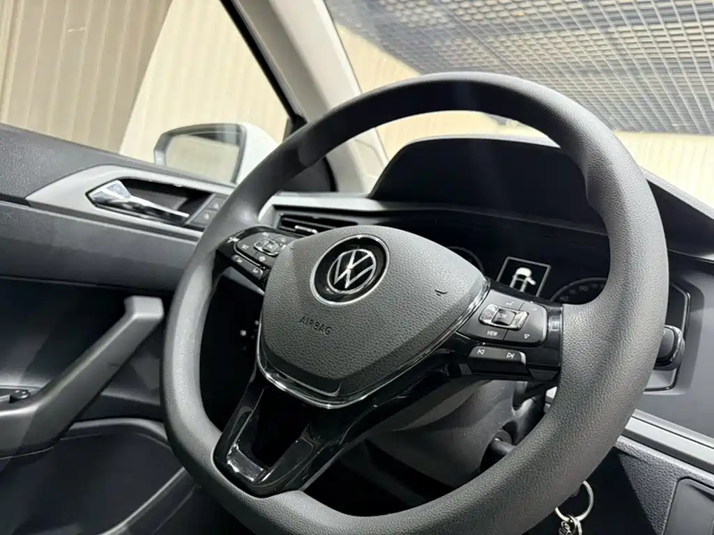Volkswagen Polo — миниатюра 6