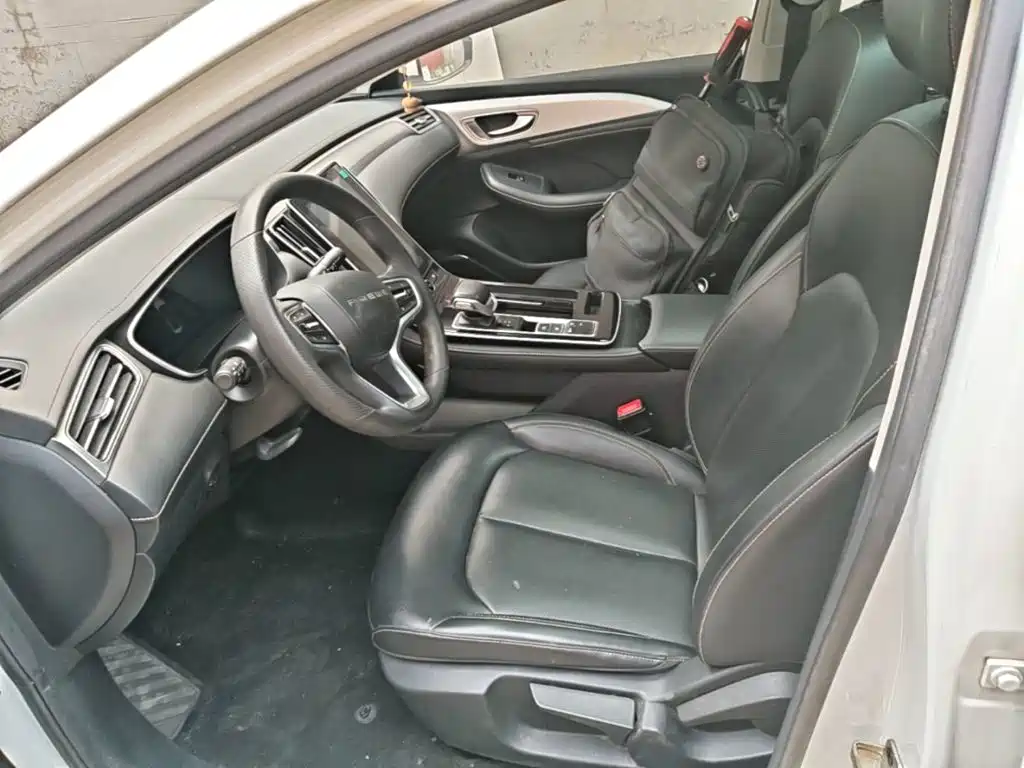 Roewe i6 MAX New Energy — миниатюра 15