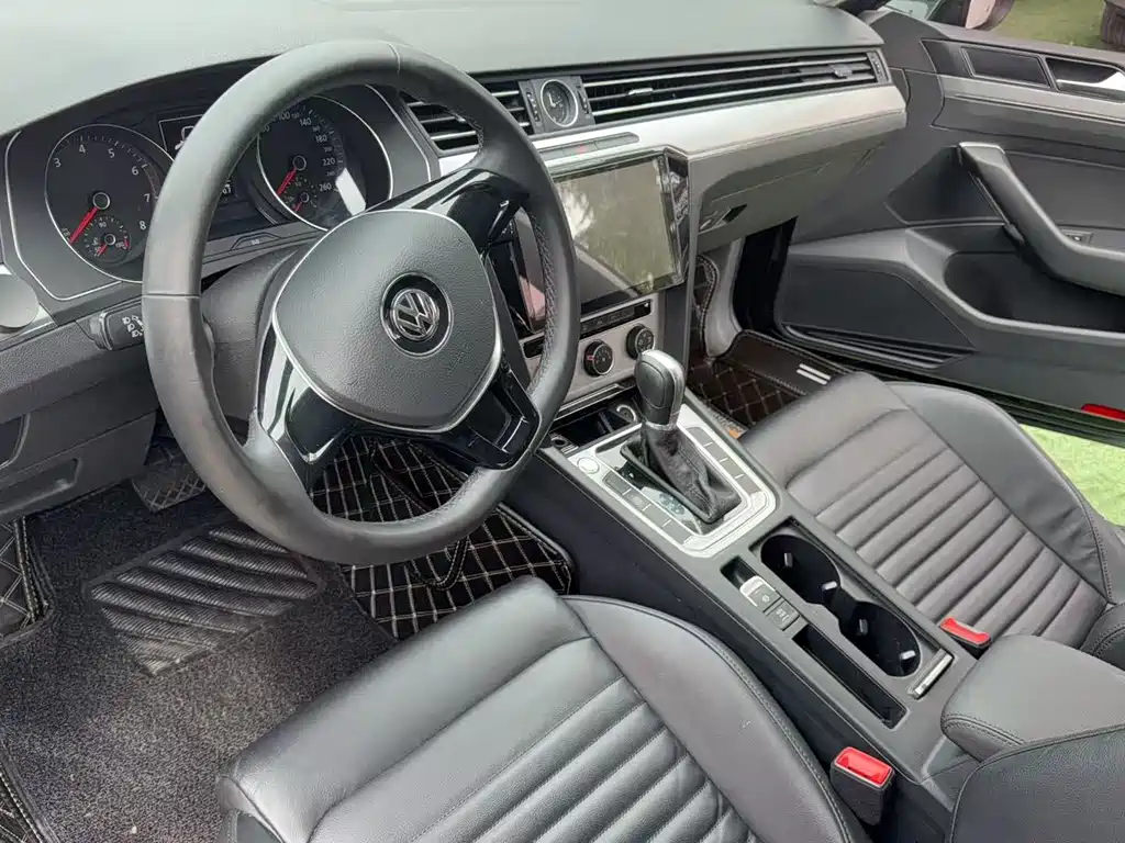 Volkswagen Magotan — миниатюра 2