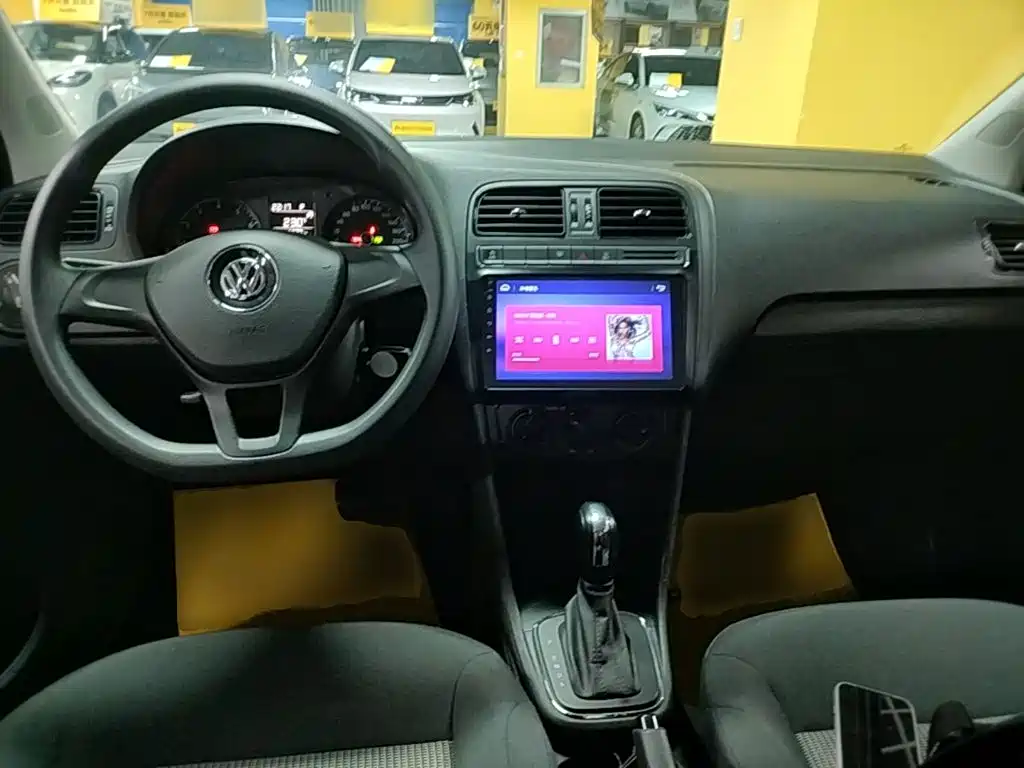 Volkswagen Polo — миниатюра 14
