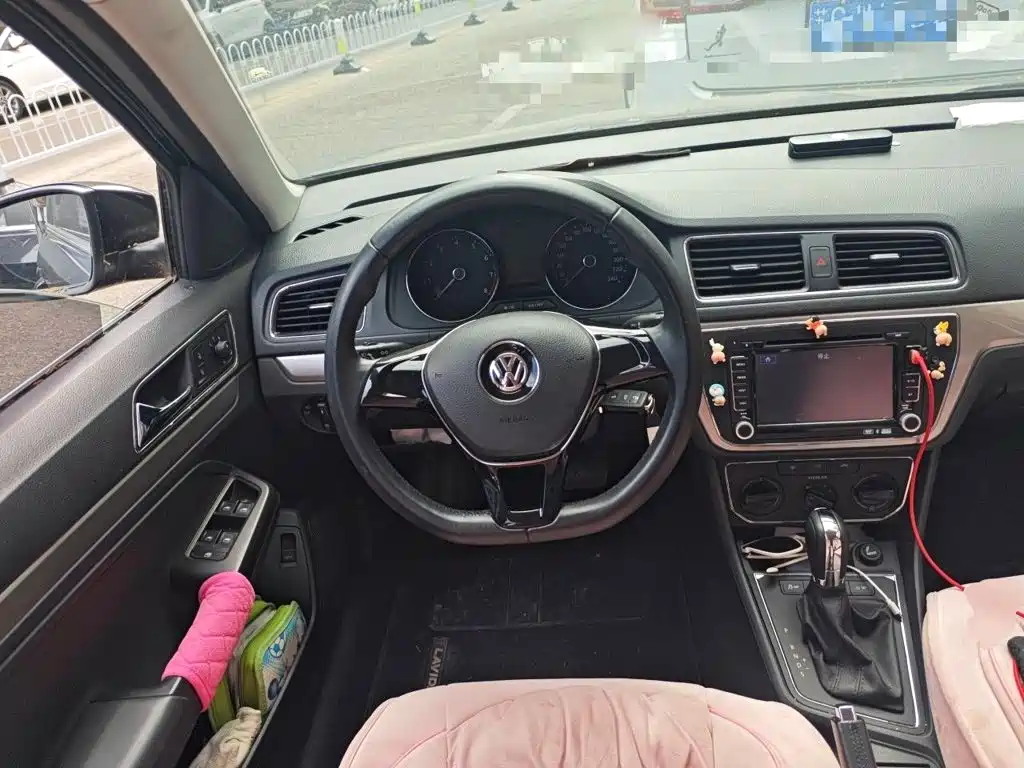 Volkswagen Lavida — миниатюра 6