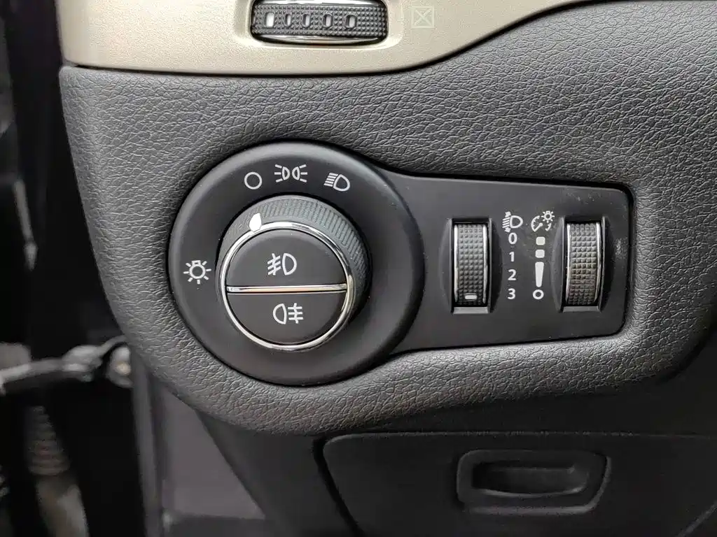 Jeep Cherokee — миниатюра 21