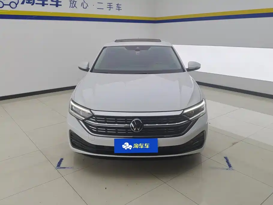 Volkswagen Sagitar 2023 300TSI DSG