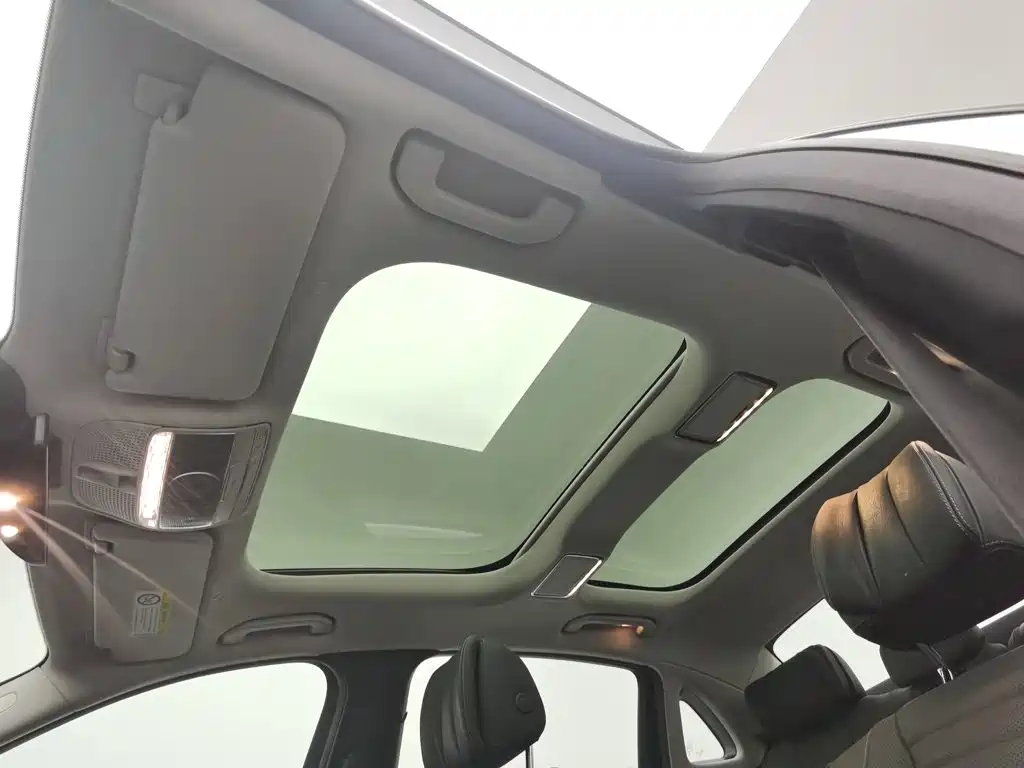 Mercedes-Benz E-Class New Energy — миниатюра 14