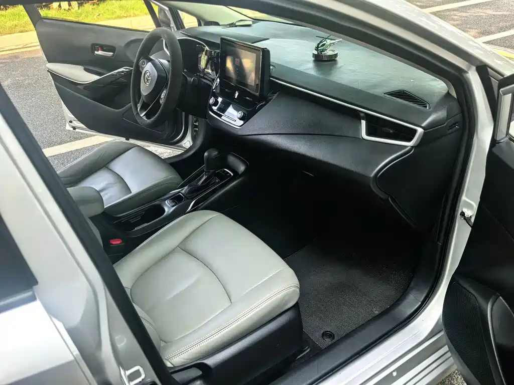 Toyota Corolla — миниатюра 10