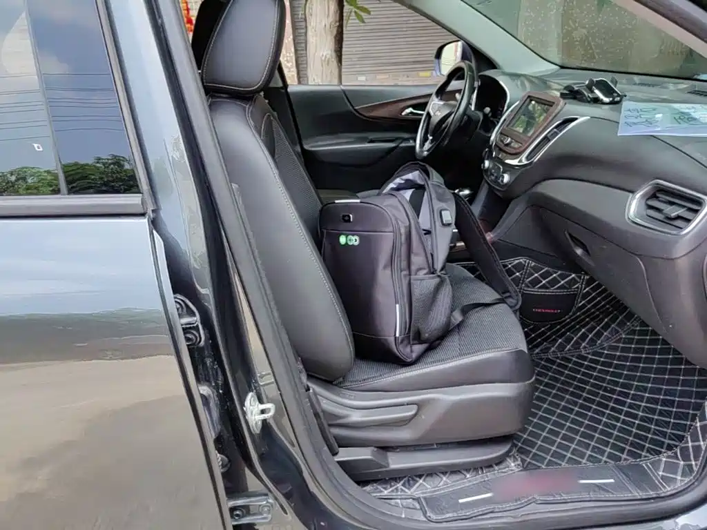 Chevrolet Equinox — миниатюра 25