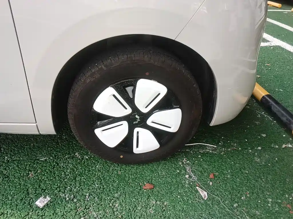 Wuling MINIEV — миниатюра 25